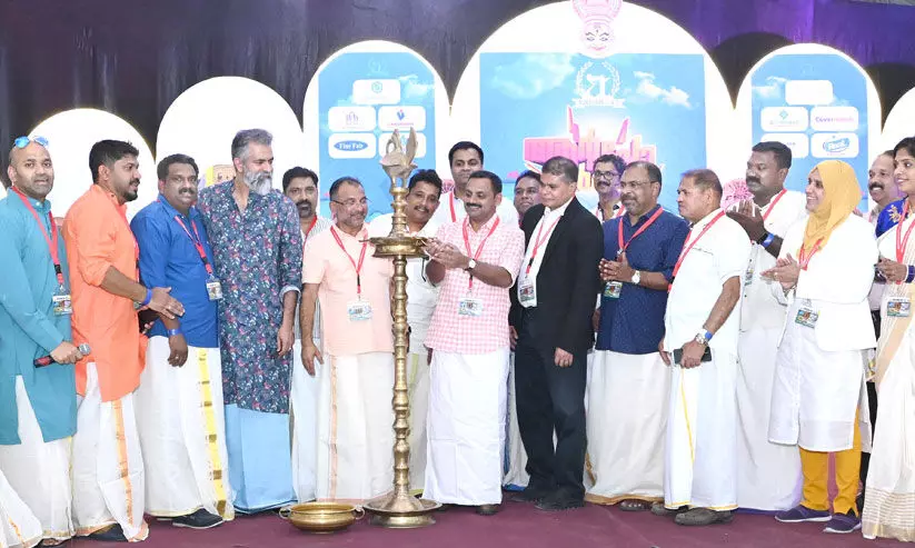 കേരളത്തേക്കാൾ മനോഹരം പ്രവാസി ഓണം -ഡീന് കുര്യാക്കോസ് എം.പി കേരളത്തേക്കാൾ മനോഹരം പ്രവാസി ഓണം -ഡീന് കുര്യാക്കോസ് എം.പി