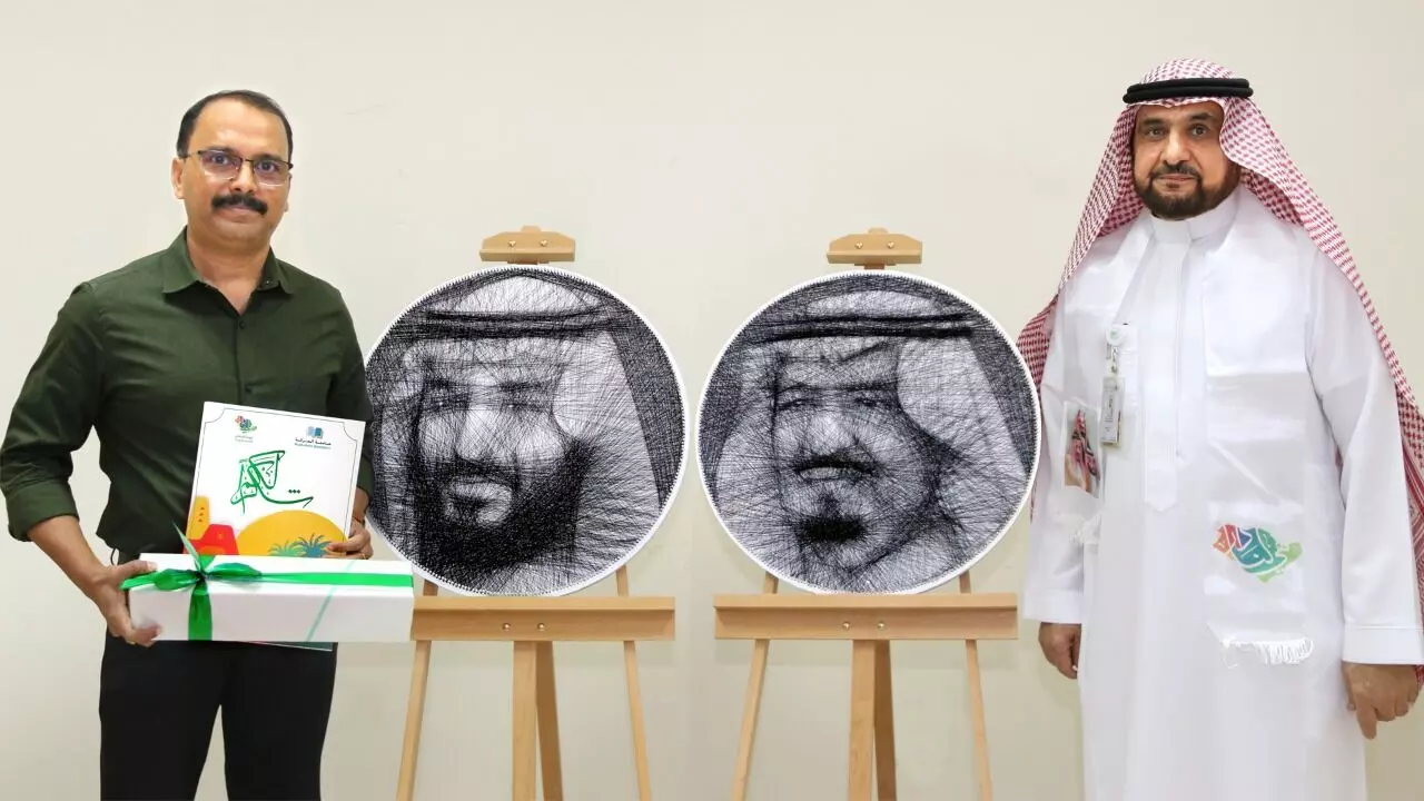 ആണിയും നൂലും കൊണ്ട്​ മനംകവരും ചിത്രങ്ങളൊരുക്കി ഷാജിത്ത്​