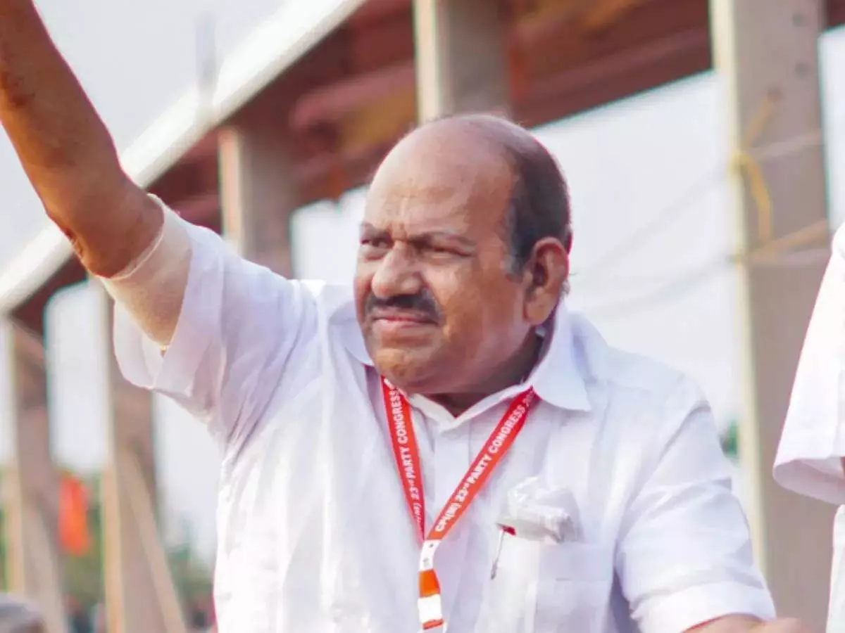 കോടിയേരിക്ക് അന്ത്യാഞ്ജലി അർപ്പിച്ച് കേരളം; ഇന്ന് തലശ്ശേരിയിൽ പൊതുദർശനം കോടിയേരിക്ക് അന്ത്യാഞ്ജലി അർപ്പിച്ച് കേരളം; ഇന്ന് തലശ്ശേരിയിൽ പൊതുദർശനം