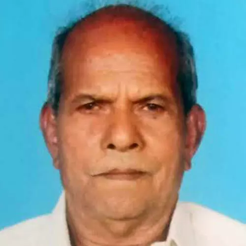 ര​വീ​ന്ദ്ര​ൻ​നാ​യ​ർ