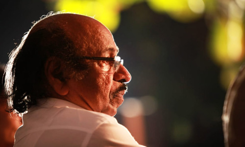 ഹിന്ദുത്വ ഫാഷിസത്തിന്റെ കാലത്ത് ഗാന്ധിക്ക് എന്താണ് പ്രസക്തി?; സച്ചിദാനന്ദൻ എഴുതുന്നു