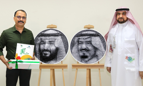 ആണിയും നൂലും കൊണ്ട്​ മനംകവരും ചിത്രങ്ങളൊരുക്കി ഷാജിത്ത്​