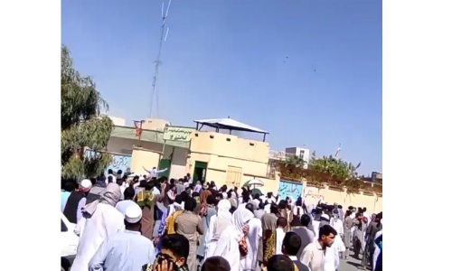 ഇ​റാ​നി​ൽ പൊ​ലീ​സ് സ്റ്റേ​ഷ​നി​ൽ വെ​ടി​വെ​പ്പ്: 19 പേ​ർ കൊ​ല്ല​പ്പെ​ട്ടു