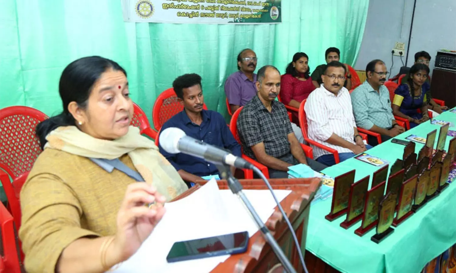 ഗാന്ധിയൻ ആദർശങ്ങളുടെ ആഴം യുവതലമുറ തിരിച്ചറിയണമെന്ന് ഉമ തോമസ്