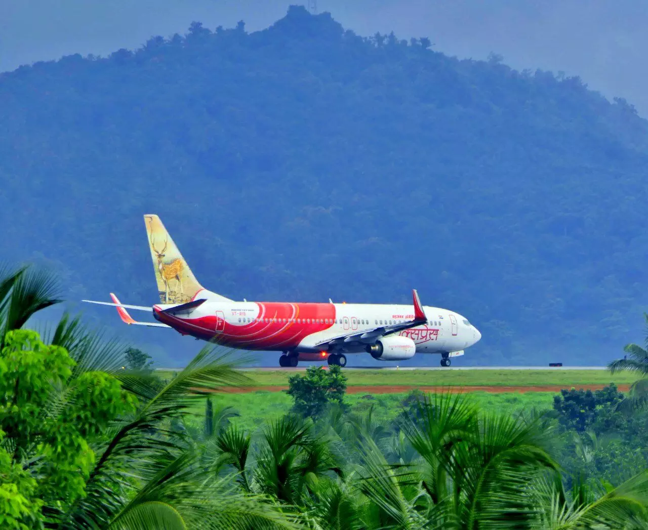 ടി​ക്ക​റ്റ്​ നി​ര​ക്ക്​ കു​റ​ഞ്ഞു; നാ​ട്ടി​ൽ പോ​യി​വ​രാം
