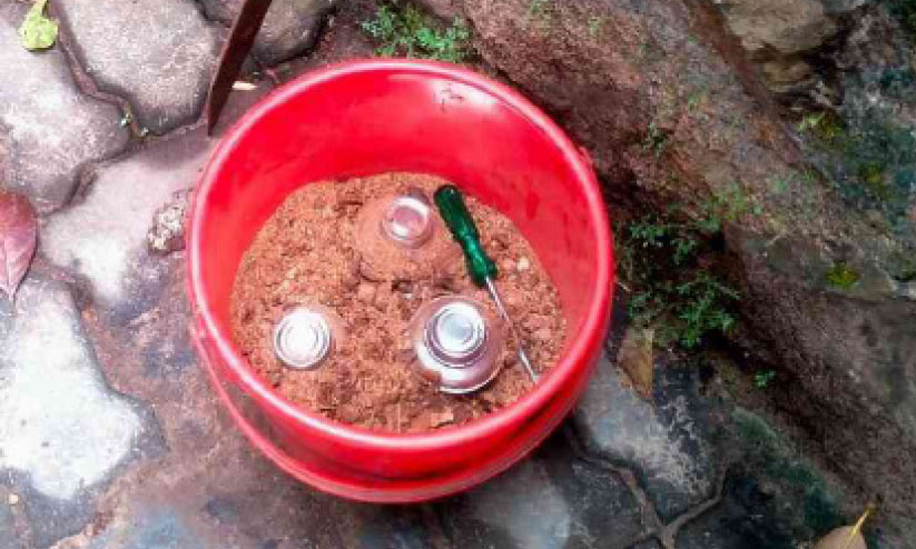 ബോംബല്ല; വെറും മൈദമാവ് ബോംബല്ല; വെറും മൈദമാവ്