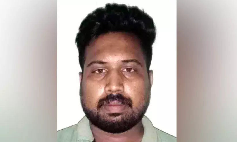 മുക്കുപണ്ടം പണയം വെക്കാൻ വ്യാജ ആധാറുണ്ടാക്കിയയാള്‍ പിടിയില്‍