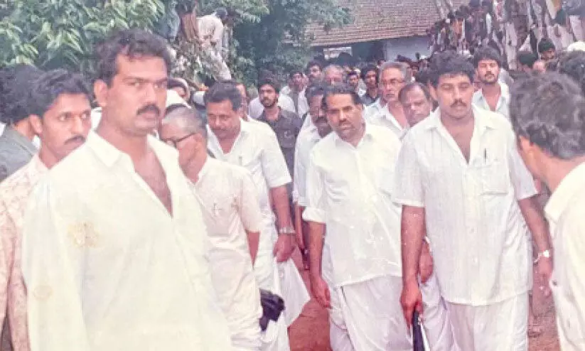 കോടിയേരിയുടെ വിയോഗം; വിതുമ്പി ജന്മനാട്