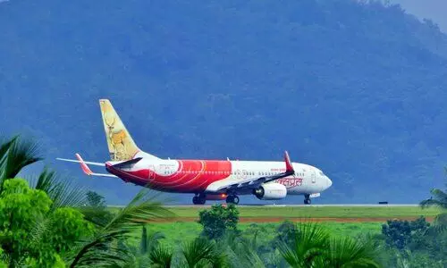 ടി​ക്ക​റ്റ്​ നി​ര​ക്ക്​ കു​റ​ഞ്ഞു; നാ​ട്ടി​ൽ പോ​യി​വ​രാം