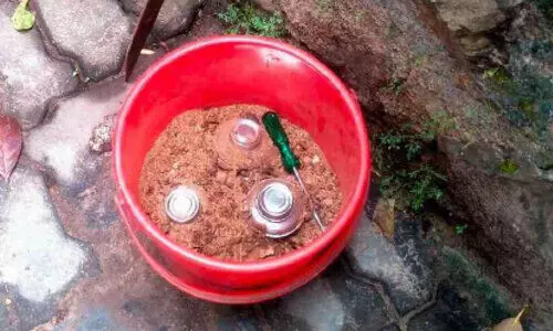 ബോംബല്ല; വെറും മൈദമാവ് ബോംബല്ല; വെറും മൈദമാവ്