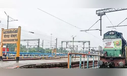 നിലമ്പൂർ-ഷൊർണൂർ പാതയിൽ; പുലർക്കാല ചൂളം വിളി ഉയർന്നു