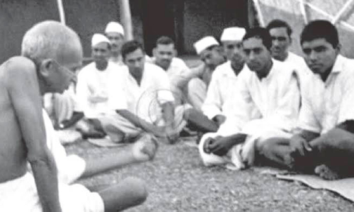 ഗാന്ധി നേരിട്ട ചോദ്യങ്ങൾ