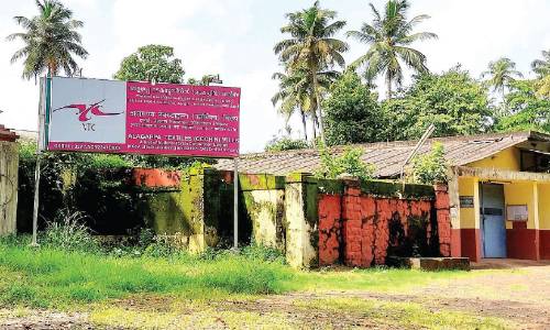 അളഗപ്പ മില്‍ അടഞ്ഞുതന്നെ; അന്നം മുട്ടി തൊഴിലാളികൾ