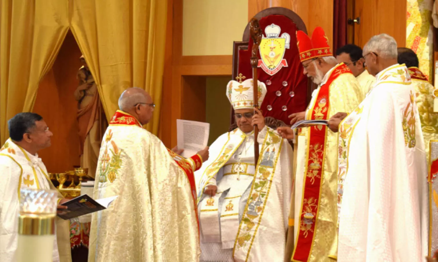 ഷികാഗോ രൂപത ബിഷപ്പായി മാർ ജോയി ആലപ്പാട്ട് അഭിഷിക്തനായി