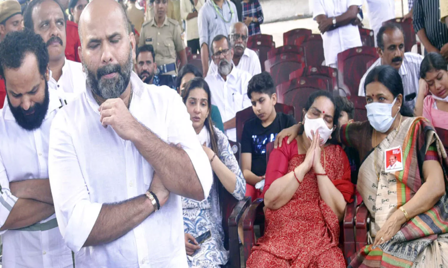 കോടിയേരിയെ അനുസ്മരിച്ച് നാട്