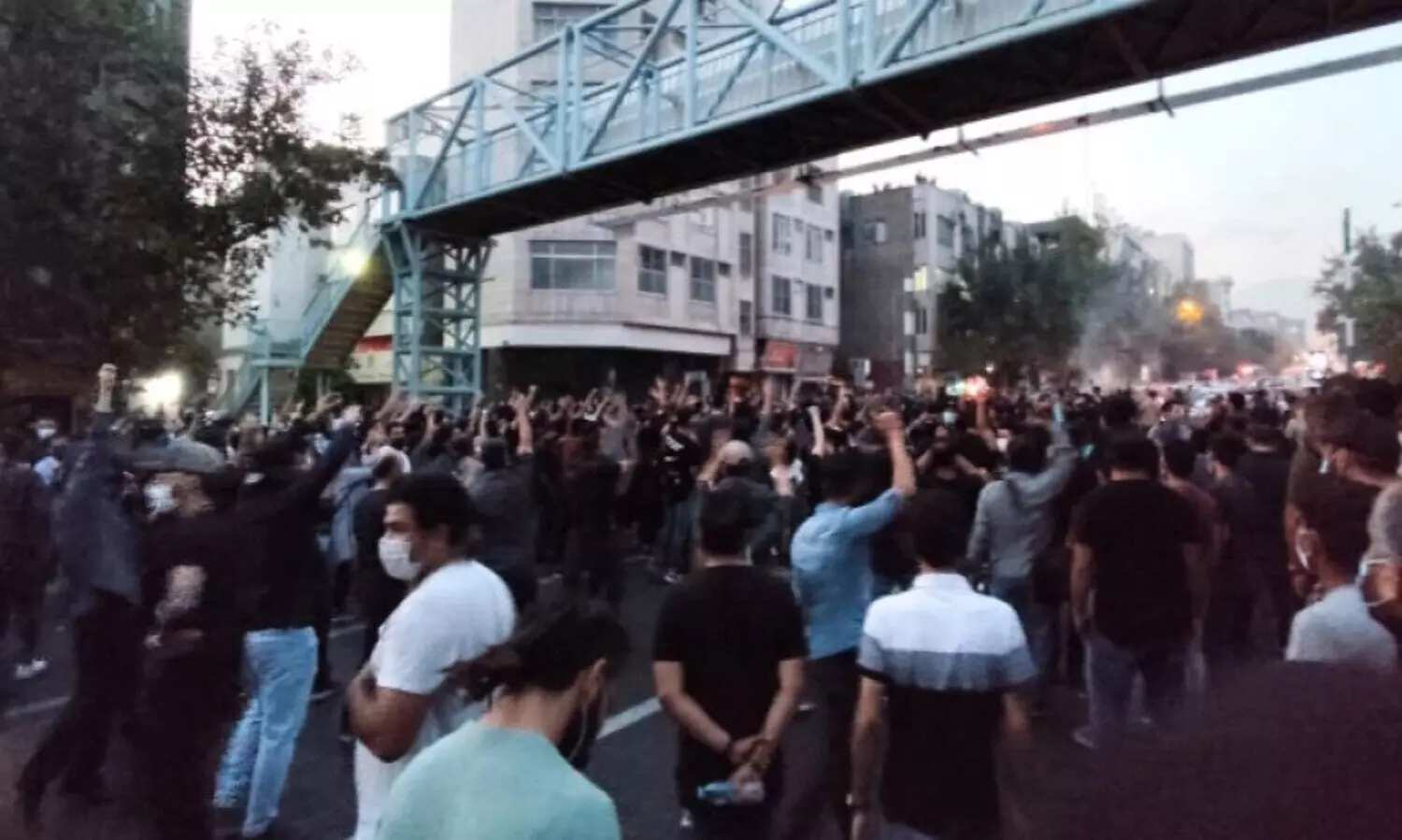 ഇറാനിൽ പ്രക്ഷോഭം കനക്കുന്നു; സർവകലാശാല ക്ലാസ് നിർത്തി