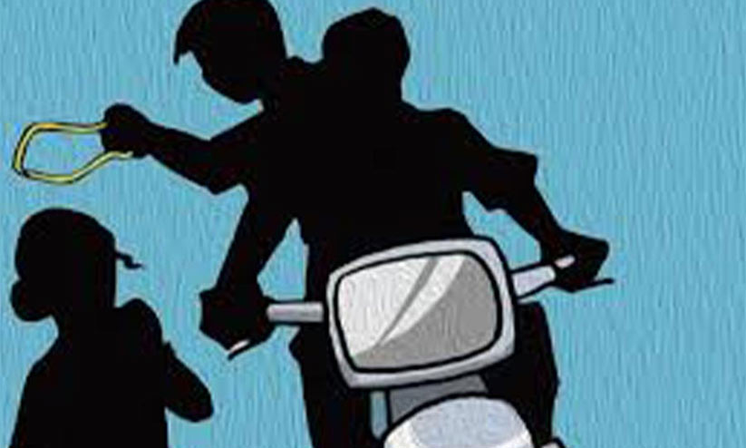 womans necklace of five pavans was cheated womans necklace of five pavans was cheated