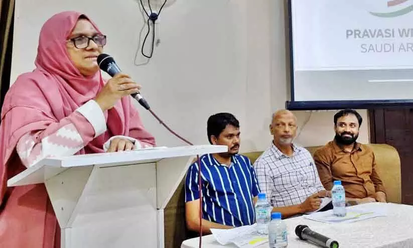 വിയോജിപ്പുകളെ അടിച്ചമർത്തുന്നത് ജനാധിപത്യത്തിന്റെ അവസാനം -ഉമർ ഫാറൂഖ് വിയോജിപ്പുകളെ അടിച്ചമർത്തുന്നത് ജനാധിപത്യത്തിന്റെ അവസാനം -ഉമർ ഫാറൂഖ്