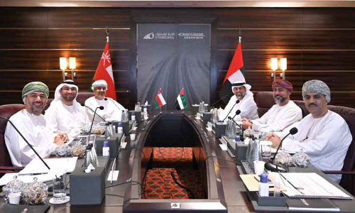 യു.എ.ഇയും ഒമാനും തമ്മിൽ ബന്ധിപ്പിക്കുന്ന റെയിൽ: ഇരുരാജ്യങ്ങളും സംയുക്ത യോഗം ചേർന്നു