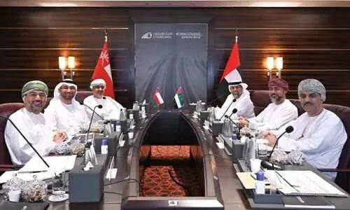 യു.എ.ഇയും ഒമാനും തമ്മിൽ ബന്ധിപ്പിക്കുന്ന റെയിൽ: ഇരുരാജ്യങ്ങളും സംയുക്ത യോഗം ചേർന്നു