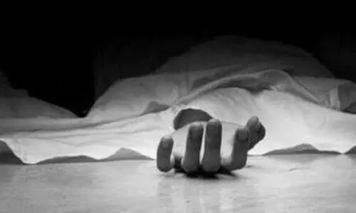 Teenage girl kills self after parents fail to buy her an iPhone in Nagpur