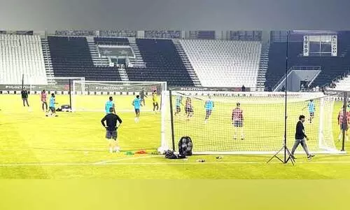 സാഞ്ചസും പിന്നെ 27 പേരും