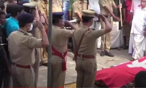 പ്രിയ സഖാവിന്റെ സംസ്കാര ചടങ്ങുകൾക്ക് തുടക്കം