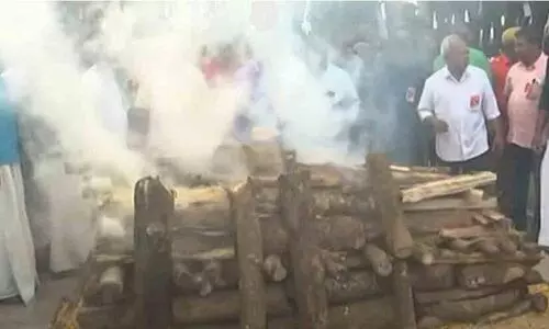 കോടിയേരി ഇനി ഹൃദയങ്ങളിൽ; പ്രിയ സഖാവിന് പയ്യാമ്പലത്ത് നിത്യനിദ്ര