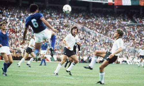 ഫിലോസഫി തോറ്റു; ഇറ്റലി ജയിച്ചു ഫിലോസഫി തോറ്റു; ഇറ്റലി ജയിച്ചു