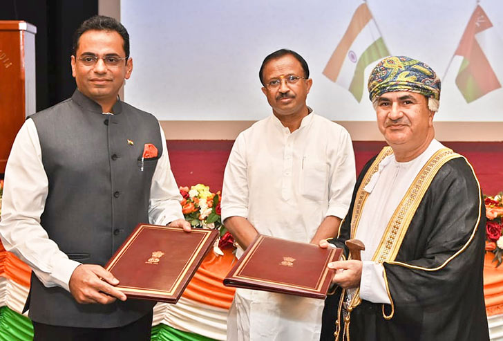 ഇന്ത്യൻ വിദേശകാര്യ സഹമന്ത്രിക്ക് ഊഷ്മള വരവേൽപ് ഇന്ത്യൻ വിദേശകാര്യ സഹമന്ത്രിക്ക് ഊഷ്മള വരവേൽപ്