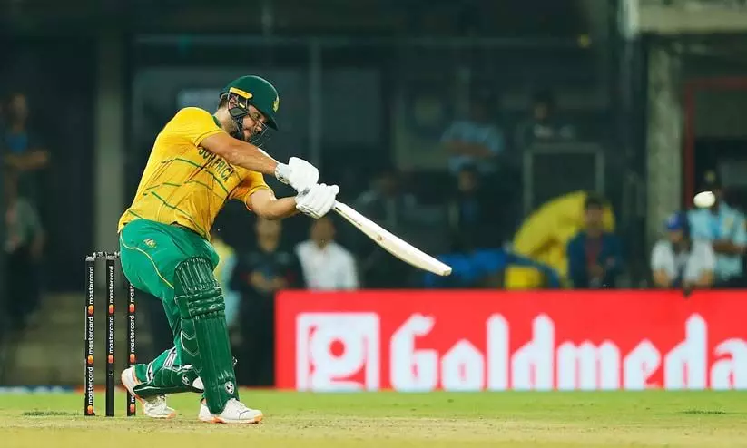 വെടിക്കെട്ട് സെഞ്ച്വറിയുമായി റിലീ റൂസോവ്; ഇന്ത്യക്ക് 228 റൺസ് വിജയലക്ഷ്യം വെടിക്കെട്ട് സെഞ്ച്വറിയുമായി റിലീ റൂസോവ്; ഇന്ത്യക്ക് 228 റൺസ് വിജയലക്ഷ്യം