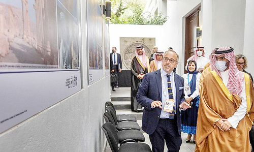 മന്ത്രി യുനെസ്കോ സാംസ്കാരിക മേള സന്ദർശിച്ചു