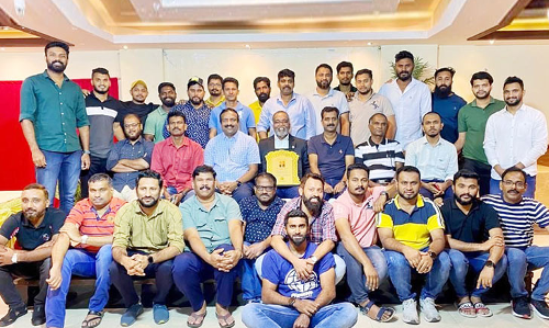 യാത്രയയപ്പ് നൽകി യാത്രയയപ്പ് നൽകി