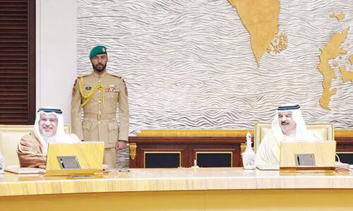 മ​ന്ത്രി​സ​ഭ​യോ​ഗം ഹ​മ​ദ്​ രാ​ജാ​വി​ന്‍റെ അ​ധ്യ​ക്ഷ​ത​യി​ൽ: രാ​ജ്യം കൈ​വ​രി​ച്ച നേ​ട്ട​ങ്ങ​ളി​ൽ ജ​നാ​ധി​പ​ത്യ സം​വി​ധാ​ന​ങ്ങ​ളു​ടെ പ​ങ്ക് വ​ലു​ത് -ഹ​മ​ദ് രാ​ജാ​വ്