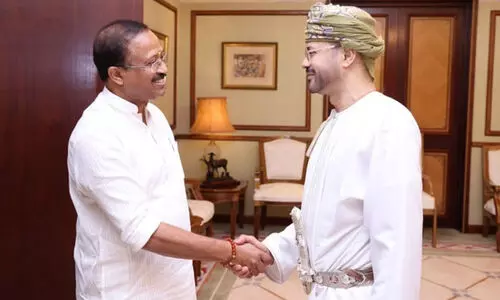 മന്ത്രി വി. മുരളീധരൻ ഒമാൻ വിദേശകാര്യ മന്ത്രിയുമായി കൂടിക്കാഴ്ച നടത്തി