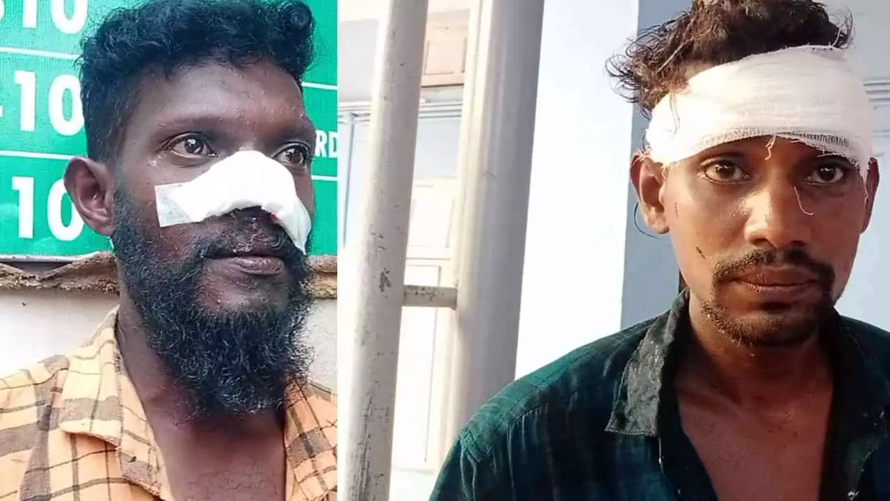 രണ്ട് യുവാക്കൾക്ക് വെട്ടേറ്റു രണ്ട് യുവാക്കൾക്ക് വെട്ടേറ്റു