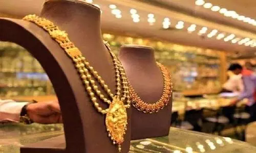 സ്വർണ വില: ആറ് ദിവസം കൊണ്ട് ഇടിഞ്ഞത് 1320 രൂപ; ഇന്ന് രാവിലെ കുറഞ്ഞു, ഉച്ചക്ക് കൂടി