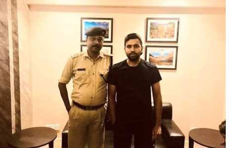 രോഹിത് ശർമ അറസ്റ്റിൽ? ചിത്രം ഏറ്റെടുത്ത് സമൂഹ മാധ്യമങ്ങൾ