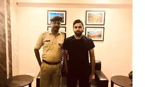 രോഹിത് ശർമ അറസ്റ്റിൽ? ചിത്രം ഏറ്റെടുത്ത് സമൂഹ മാധ്യമങ്ങൾ