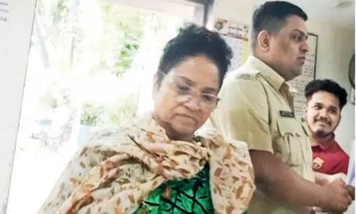 പുരുഷന്മാർക്ക് ആലിംഗനം നൽകി കവർച്ച നടത്തുന്ന സ്ത്രീ പൊലീസ് പിടിയിൽ