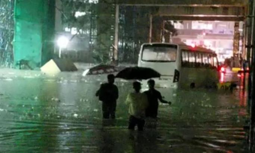 മഴക്ക് സാധ്യത, ആശങ്കയിൽ നഗരവാസികൾ മഴക്ക് സാധ്യത, ആശങ്കയിൽ നഗരവാസികൾ