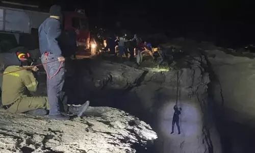 അഭയാർഥി ബോട്ടുകൾ തകർന്ന് നിരവധി മരണം