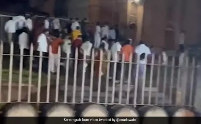 കർണാടകയിൽ മദ്റസയിൽ അതിക്രമിച്ച് കയറി പൂജ നടത്തി; ഒമ്പത് പേർക്കെതിരെ കേസ്, ആരെയും അറസ്റ്റ് ചെയ്തില്ല