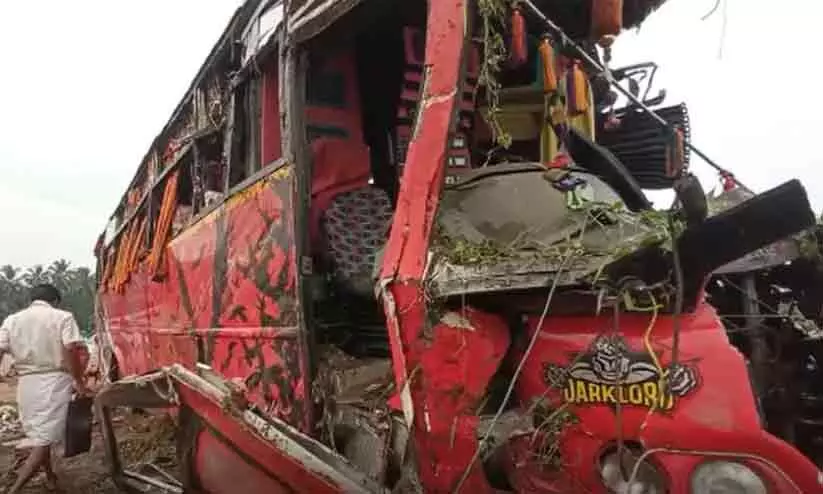 Vadakkanchery bus accident