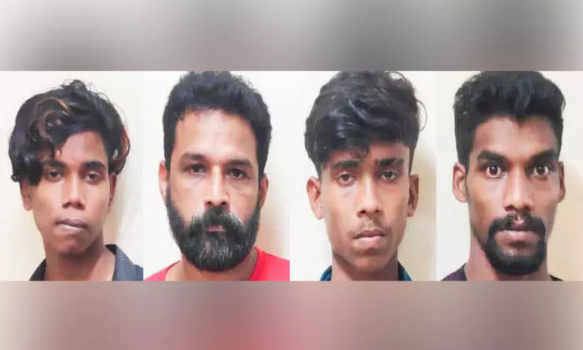 ഇരുചക്ര വാഹനമോഷണം:നാലുപേർ അറസ്റ്റിൽ ഇരുചക്ര വാഹനമോഷണം:നാലുപേർ അറസ്റ്റിൽ