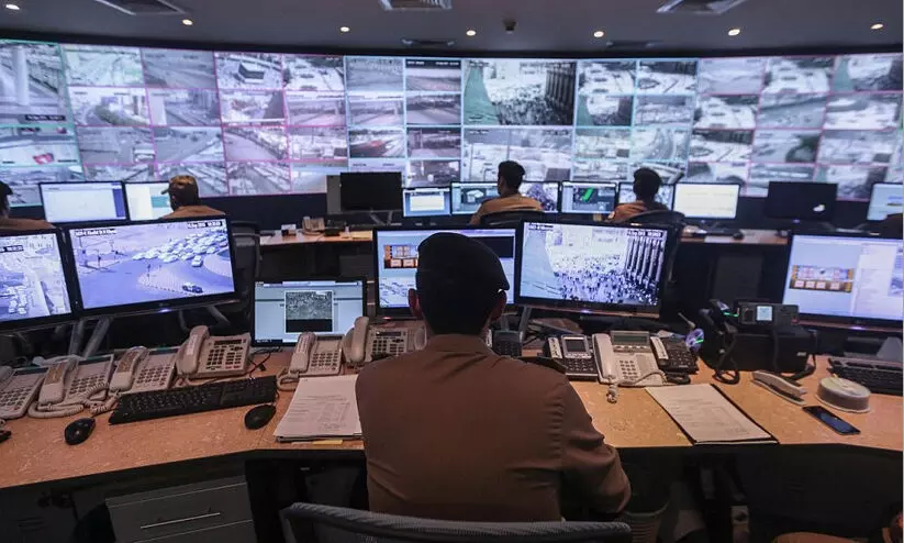 സുരക്ഷാ നിരീക്ഷണ കാമറകൾ സ്ഥാപിക്കണം; ലംഘിച്ചാൽ പിഴ സുരക്ഷാ നിരീക്ഷണ കാമറകൾ സ്ഥാപിക്കണം; ലംഘിച്ചാൽ പിഴ