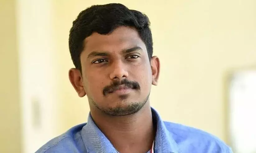 സച്ചിൻദേവ് എം.എൽ.എയുടെ കാർ സ്കൂട്ടറിൽ ഇടിച്ചു; പിതാവിനും മകൾക്കും പരിക്ക്