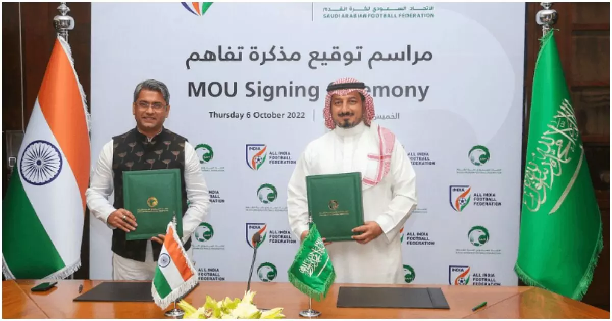 സൗദിയിലെ ഫുട്ബാൾ പ്രേമികൾ കാത്തിരിക്കുക; സന്തോഷ് ട്രോഫി നോക്കൗട്ട് മത്സരങ്ങള് അടുത്ത വര്ഷം ആദ്യം സൗദിയില് നടക്കും സൗദിയിലെ ഫുട്ബാൾ പ്രേമികൾ കാത്തിരിക്കുക; സന്തോഷ് ട്രോഫി നോക്കൗട്ട് മത്സരങ്ങള് അടുത്ത വര്ഷം ആദ്യം സൗദിയില് നടക്കും