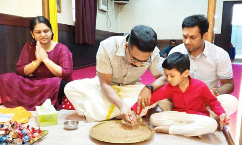 ഗുരുദേവ സോഷ്യൽ സൊസൈറ്റിയിൽ വിദ്യാരംഭം