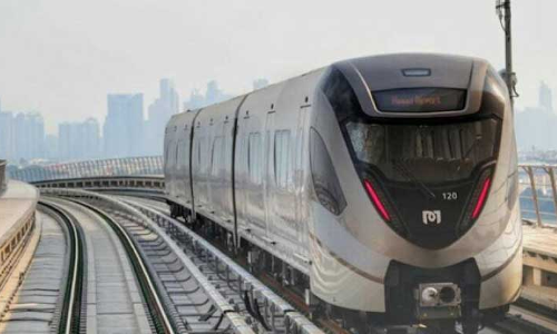 കുതിച്ചുപായാൻ മെട്രോ കുതിച്ചുപായാൻ മെട്രോ